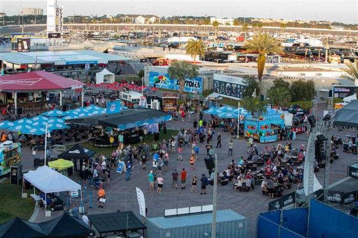 HARD ROCK BET FANZONE & PRE-RACE ACCESS