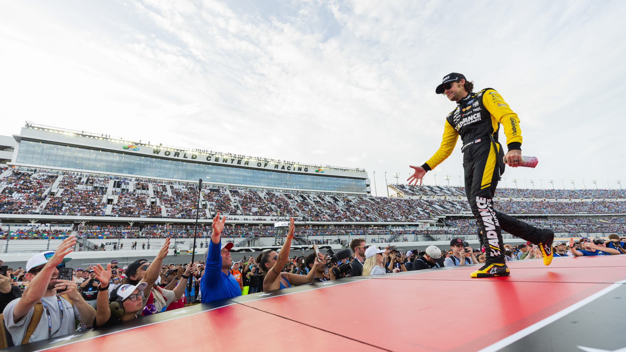 HARD ROCK BET FANZONE & PRE-RACE ACCESS image